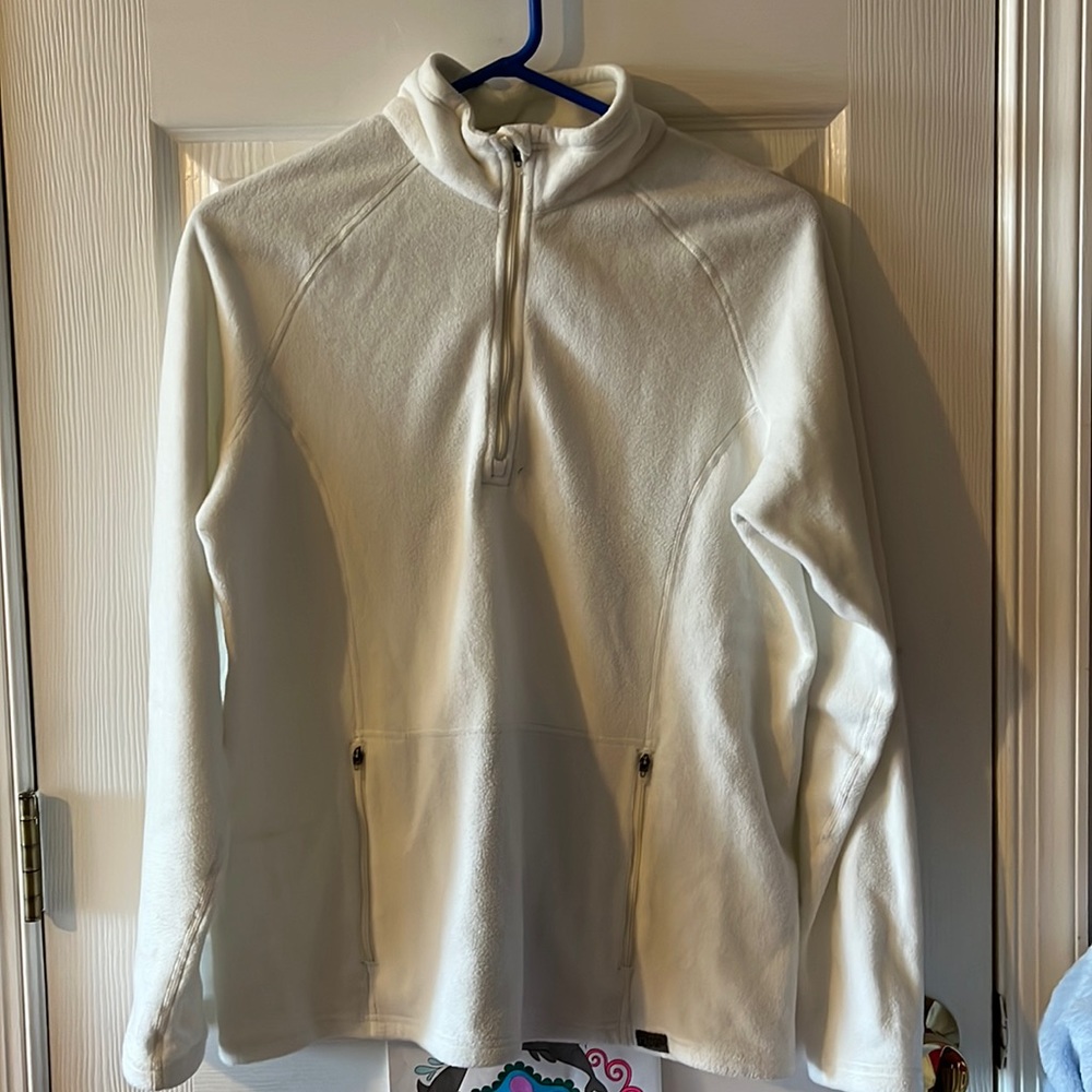 Eastern mountain sports pull over (2)